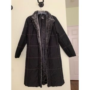 Women’s faux fur lined coat. Petite M.